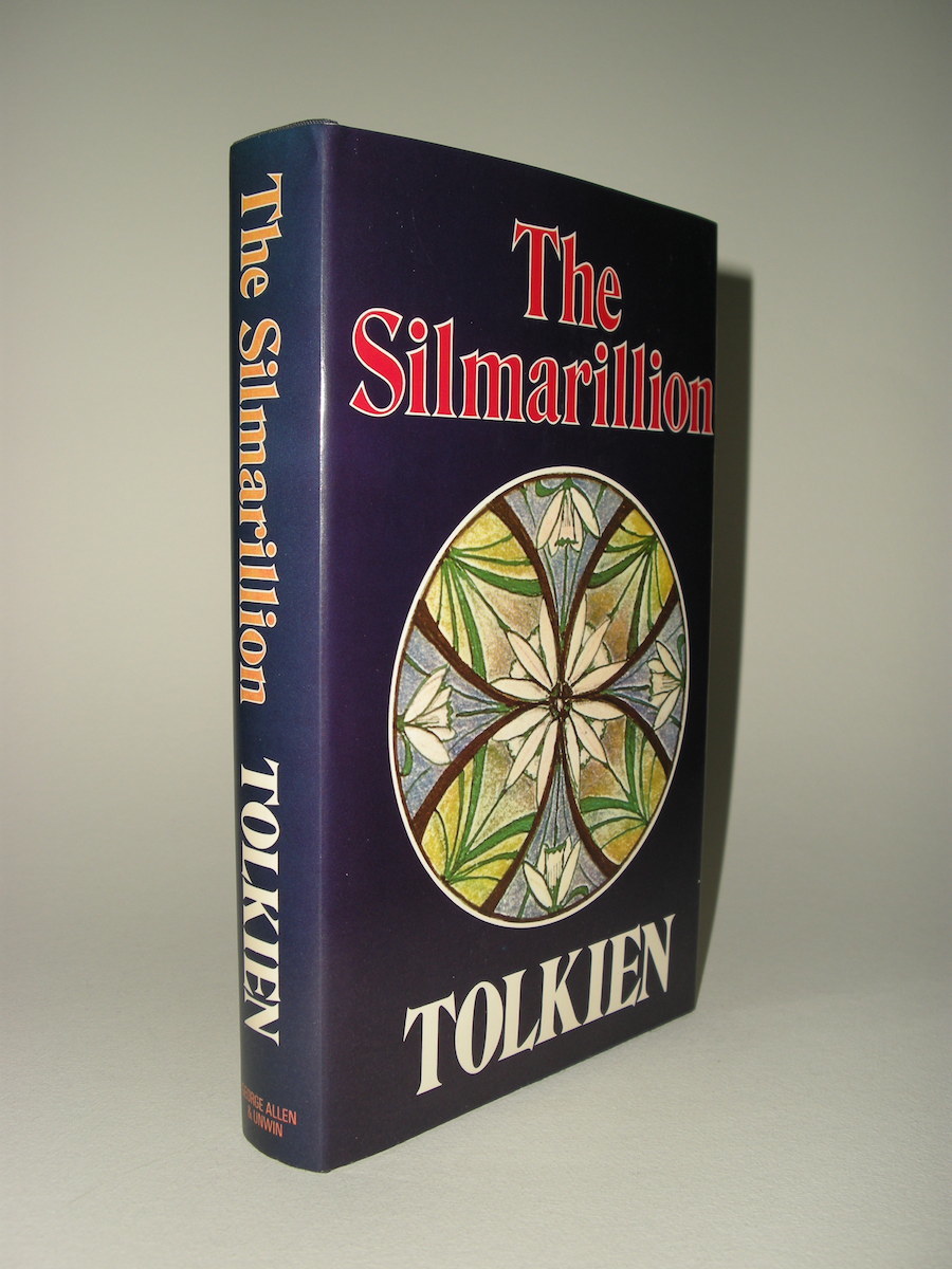 Una rarissima 1a ed. inglese di Il Silmarillion firmata da Christopher Tolkien, in vendita per oltre 1000 € dal sito Tolkienlibrary.com.
